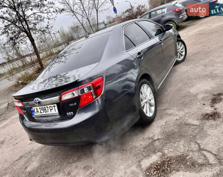 Серый Тойота Камри, объемом двигателя 0 л и пробегом 160 тыс. км за 13700 $, фото 2 на Automoto.ua