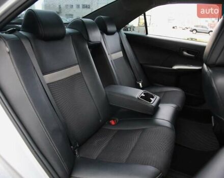 Сірий Тойота Камрі, об'ємом двигуна 2.49 л та пробігом 210 тис. км за 15500 $, фото 8 на Automoto.ua