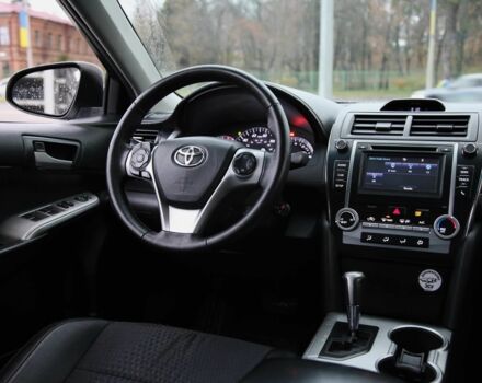 Сірий Тойота Камрі, об'ємом двигуна 2.5 л та пробігом 210 тис. км за 15500 $, фото 10 на Automoto.ua