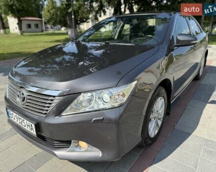 Серый Тойота Камри, объемом двигателя 2.49 л и пробегом 285 тыс. км за 12500 $, фото 86 на Automoto.ua