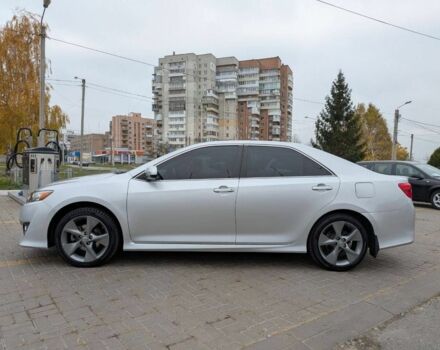 Серый Тойота Камри, объемом двигателя 2.5 л и пробегом 200 тыс. км за 14500 $, фото 5 на Automoto.ua