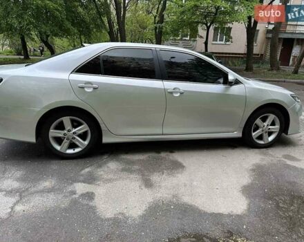 Тойота Камри 2014 в Киеве на Automoto.ua Серый Тойота Камри, объемом двигателя 2.5 л и пробегом 310 тыс. км за 9200 $, фото 6 на Automoto.ua