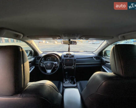 Сірий Тойота Камрі, об'ємом двигуна 2.5 л та пробігом 160 тис. км за 14000 $, фото 6 на Automoto.ua