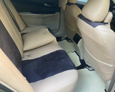 Серый Тойота Камри, объемом двигателя 2.49 л и пробегом 340 тыс. км за 10500 $, фото 7 на Automoto.ua