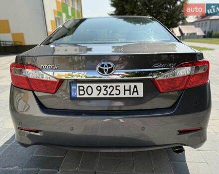 Серый Тойота Камри, объемом двигателя 2.49 л и пробегом 285 тыс. км за 12500 $, фото 66 на Automoto.ua