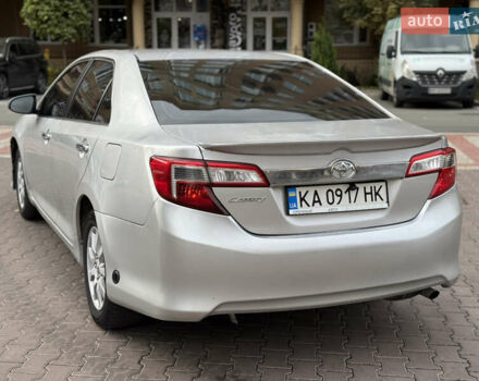 Серый Тойота Камри, объемом двигателя 2.5 л и пробегом 175 тыс. км за 7600 $, фото 3 на Automoto.ua