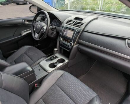 Серый Тойота Камри, объемом двигателя 2.5 л и пробегом 200 тыс. км за 14500 $, фото 9 на Automoto.ua