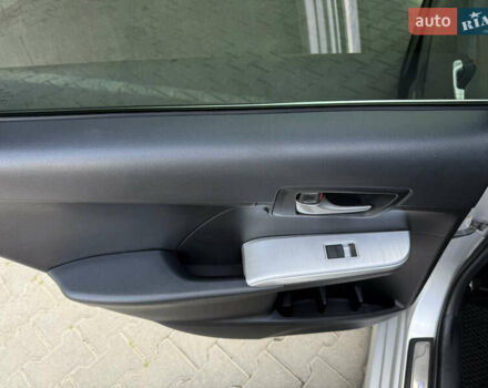 Серый Тойота Камри, объемом двигателя 2.49 л и пробегом 147 тыс. км за 13800 $, фото 17 на Automoto.ua