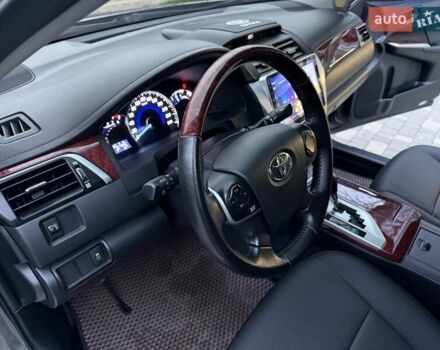 Сірий Тойота Камрі, об'ємом двигуна 2.5 л та пробігом 271 тис. км за 11900 $, фото 39 на Automoto.ua