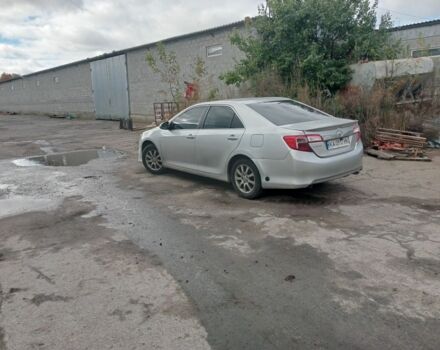 Серый Тойота Камри, объемом двигателя 2.5 л и пробегом 211 тыс. км за 10500 $, фото 1 на Automoto.ua