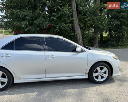 Серый Тойота Камри, объемом двигателя 2.49 л и пробегом 147 тыс. км за 13800 $, фото 8 на Automoto.ua