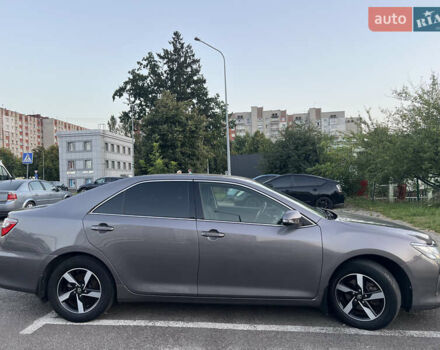 Серый Тойота Камри, объемом двигателя 2.49 л и пробегом 185 тыс. км за 14900 $, фото 5 на Automoto.ua