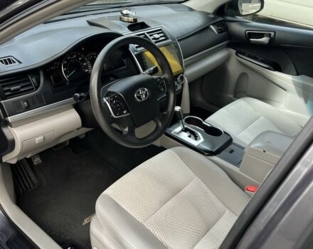 Серый Тойота Камри, объемом двигателя 2.5 л и пробегом 220 тыс. км за 11900 $, фото 9 на Automoto.ua