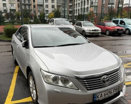 Тойота Камри 2014 в Киеве на Automoto.ua Серый Тойота Камри, объемом двигателя 0 л и пробегом 260 тыс. км за 12700 $, фото 1 на Automoto.ua