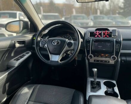 Сірий Тойота Камрі, об'ємом двигуна 2.5 л та пробігом 301 тис. км за 9900 $, фото 12 на Automoto.ua