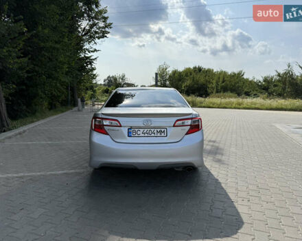 Серый Тойота Камри, объемом двигателя 2.49 л и пробегом 147 тыс. км за 13800 $, фото 6 на Automoto.ua