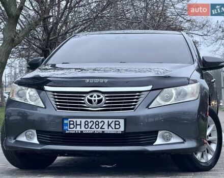Сірий Тойота Камрі, об'ємом двигуна 2.5 л та пробігом 271 тис. км за 11900 $, фото 10 на Automoto.ua