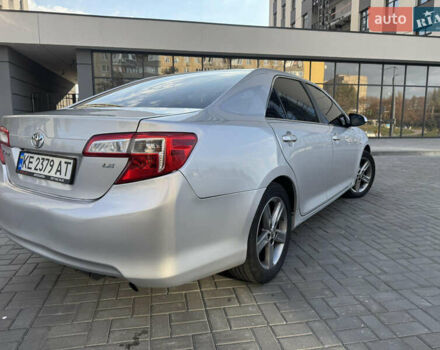 Серый Тойота Камри, объемом двигателя 2.49 л и пробегом 179 тыс. км за 12777 $, фото 8 на Automoto.ua