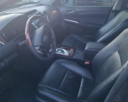 Серый Тойота Камри, объемом двигателя 2.5 л и пробегом 160 тыс. км за 14700 $, фото 4 на Automoto.ua