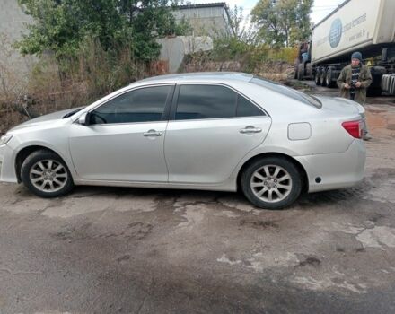 Серый Тойота Камри, объемом двигателя 2.5 л и пробегом 211 тыс. км за 10500 $, фото 5 на Automoto.ua