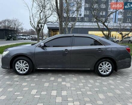 Сірий Тойота Камрі, об'ємом двигуна 2.5 л та пробігом 271 тис. км за 11900 $, фото 3 на Automoto.ua
