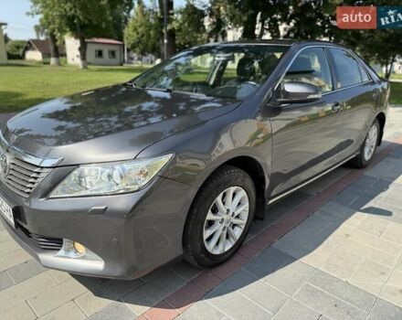 Серый Тойота Камри, объемом двигателя 2.49 л и пробегом 285 тыс. км за 12500 $, фото 89 на Automoto.ua