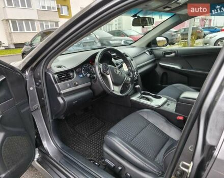 Серый Тойота Камри, объемом двигателя 2.5 л и пробегом 172 тыс. км за 11500 $, фото 9 на Automoto.ua