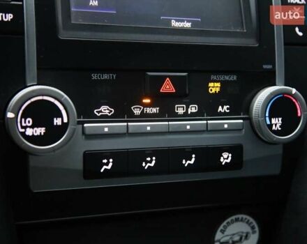 Сірий Тойота Камрі, об'ємом двигуна 2.49 л та пробігом 210 тис. км за 15500 $, фото 16 на Automoto.ua