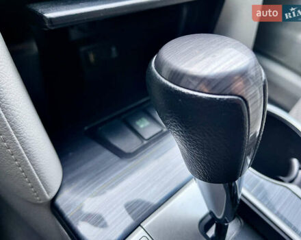 Серый Тойота Камри, объемом двигателя 0 л и пробегом 160 тыс. км за 13700 $, фото 18 на Automoto.ua