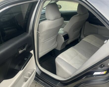 Серый Тойота Камри, объемом двигателя 2.5 л и пробегом 220 тыс. км за 11900 $, фото 7 на Automoto.ua