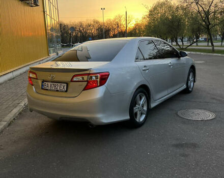 Сірий Тойота Камрі, об'ємом двигуна 2.49 л та пробігом 193 тис. км за 11200 $, фото 8 на Automoto.ua