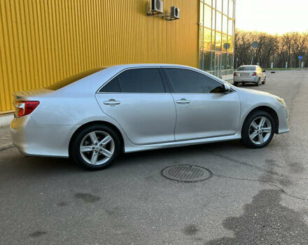 Сірий Тойота Камрі, об'ємом двигуна 2.49 л та пробігом 193 тис. км за 11200 $, фото 9 на Automoto.ua