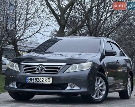 Сірий Тойота Камрі, об'ємом двигуна 2.5 л та пробігом 271 тис. км за 11900 $, фото 12 на Automoto.ua