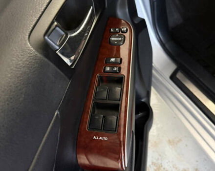 Тойота Камри 2014 в Киеве на Automoto.ua Серый Тойота Камри, объемом двигателя 2.49 л и пробегом 280 тыс. км за 12800 $, фото 6 на Automoto.ua