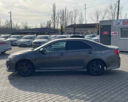 Сірий Тойота Камрі, об'ємом двигуна 2.5 л та пробігом 301 тис. км за 9900 $, фото 3 на Automoto.ua