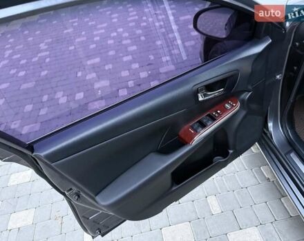 Сірий Тойота Камрі, об'ємом двигуна 2.5 л та пробігом 271 тис. км за 11900 $, фото 32 на Automoto.ua