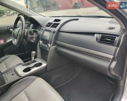 Серый Тойота Камри, объемом двигателя 2.5 л и пробегом 160 тыс. км за 11750 $, фото 17 на Automoto.ua