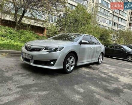 Тойота Камри 2014 в Киеве на Automoto.ua Серый Тойота Камри, объемом двигателя 2.5 л и пробегом 310 тыс. км за 9200 $, фото 8 на Automoto.ua