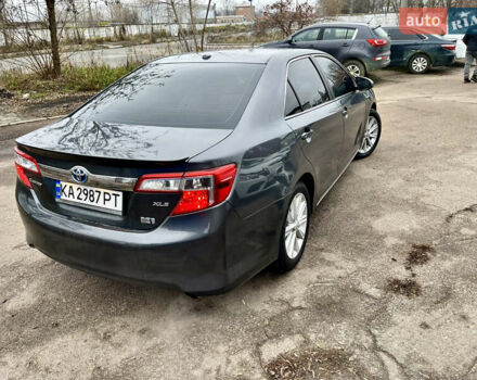 Серый Тойота Камри, объемом двигателя 0 л и пробегом 160 тыс. км за 13700 $, фото 4 на Automoto.ua