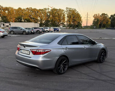 Сірий Тойота Камрі, об'ємом двигуна 2.49 л та пробігом 177 тис. км за 13500 $, фото 11 на Automoto.ua