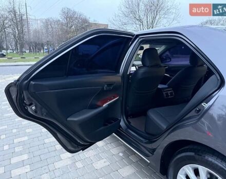 Сірий Тойота Камрі, об'ємом двигуна 2.5 л та пробігом 271 тис. км за 11900 $, фото 54 на Automoto.ua