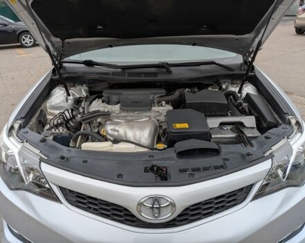 Серый Тойота Камри, объемом двигателя 2.5 л и пробегом 200 тыс. км за 14500 $, фото 12 на Automoto.ua