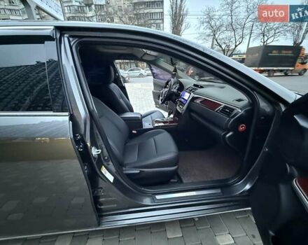 Сірий Тойота Камрі, об'ємом двигуна 2.5 л та пробігом 271 тис. км за 11900 $, фото 44 на Automoto.ua