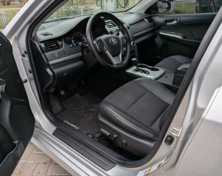 Серый Тойота Камри, объемом двигателя 2.5 л и пробегом 200 тыс. км за 14500 $, фото 6 на Automoto.ua