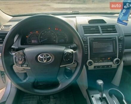 Сірий Тойота Камрі, об'ємом двигуна 2.49 л та пробігом 160 тис. км за 10000 $, фото 10 на Automoto.ua