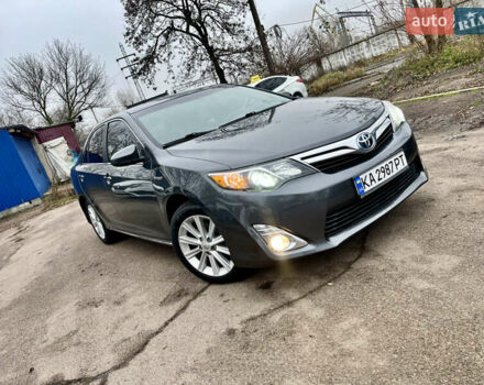 Серый Тойота Камри, объемом двигателя 0 л и пробегом 160 тыс. км за 13700 $, фото 6 на Automoto.ua