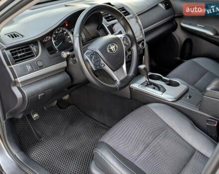 Тойота Камри 2014 в Коломые на Automoto.ua Серый Тойота Камри, объемом двигателя 2.5 л и пробегом 241 тыс. км за 10850 $, фото 8 на Automoto.ua