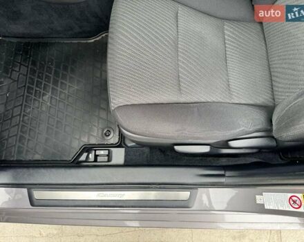 Серый Тойота Камри, объемом двигателя 2.49 л и пробегом 114 тыс. км за 17700 $, фото 9 на Automoto.ua