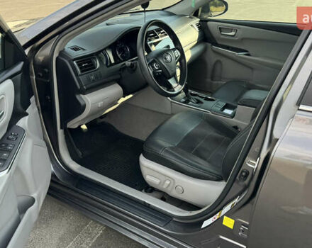 Серый Тойота Камри, объемом двигателя 2.49 л и пробегом 219 тыс. км за 15999 $, фото 15 на Automoto.ua