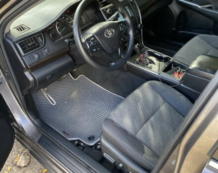 Серый Тойота Камри, объемом двигателя 2.49 л и пробегом 165 тыс. км за 12800 $, фото 4 на Automoto.ua